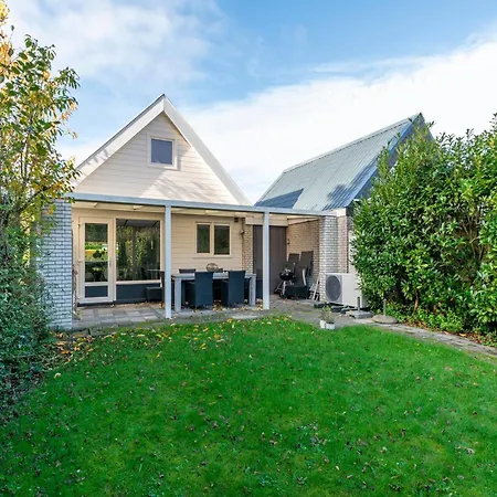 Family Sint Maartenszee Near Semesterbostad