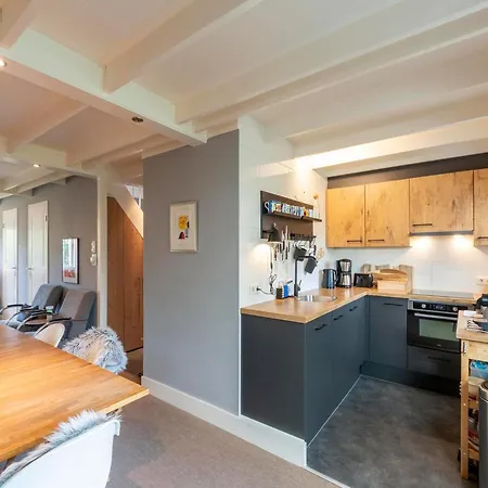 Family Sint Maartenszee Near Сasa de vacaciones