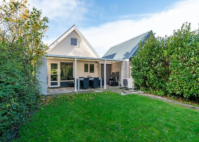 Family Sint Maartenszee Near Nyaraló